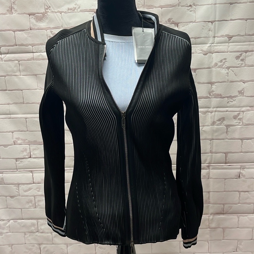 NWT Giorgio Armani set/42